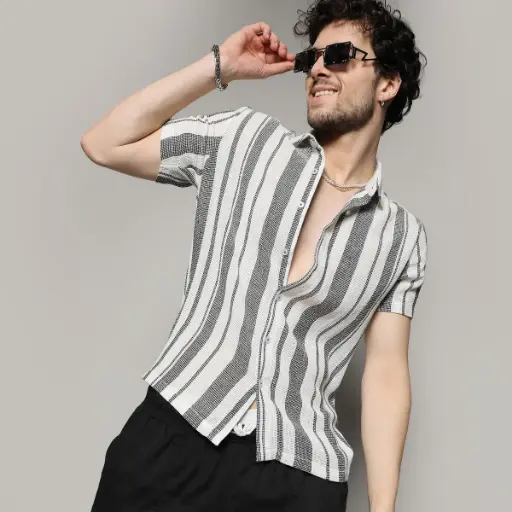 CAMPUS SUTRA Men Striped Regular Fit Casual Shirt